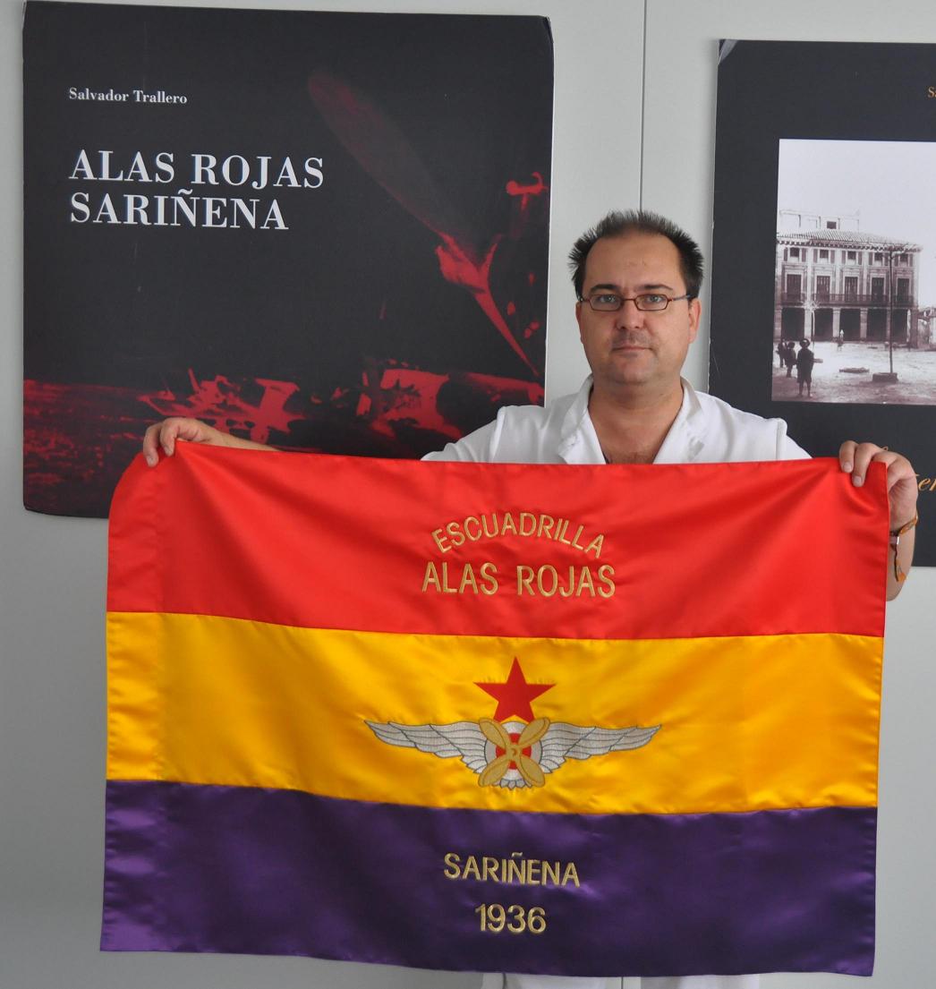La bandera de Alas Rojas vuelve a casa